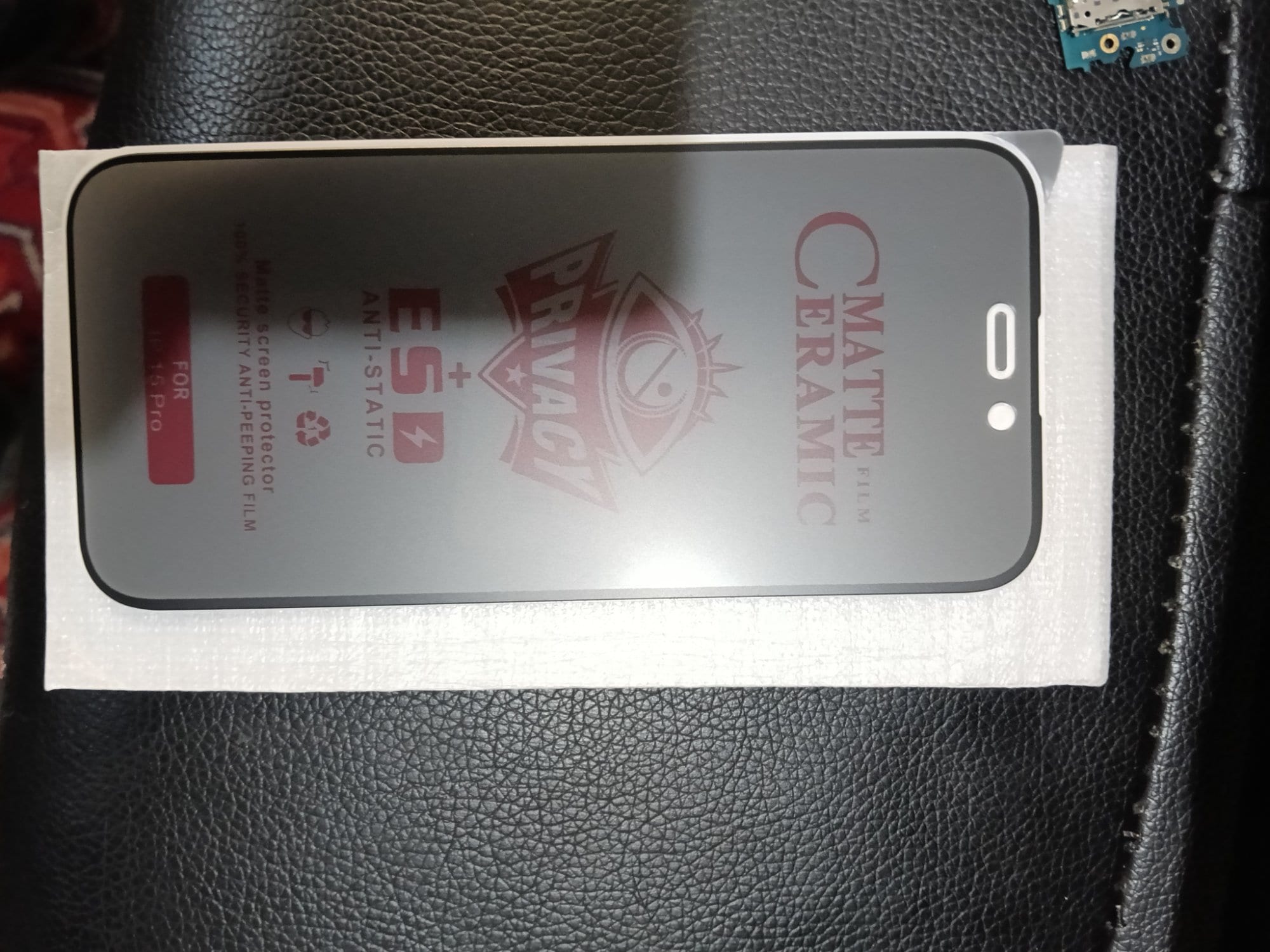 Folie silicon privacy iPhone 15 pro